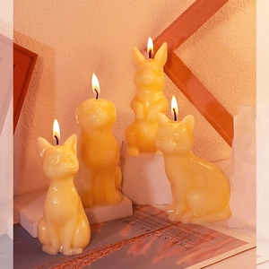 Animal shaped aromatherapy candles in cat dog and rabbit designs for DIY decor