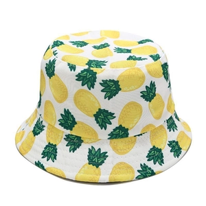 Sombrero de pescador blanco con estampado de piñas amarillas para el sol de verano
