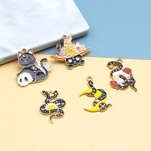 Dark gothic cat and snake alloy charms for DIY necklaces with witch and skull motifs