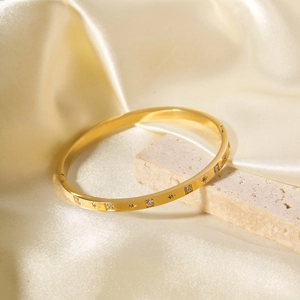Bracciale Rigido In Acciaio Inossidabile Placcato Oro 18K Con Incisioni A Stella E Zirconi Stile Ins
