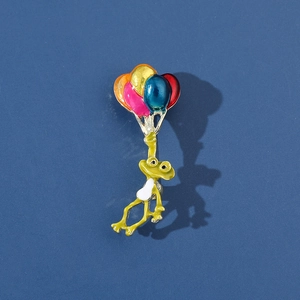 Broche en Émail Créative Grenouille Verte de Dessin Animé Avec Ballons Colorés Badge en Alliage de Zinc pour Vêtements Sac à Dos