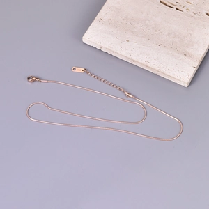Elegant 18K rose gold plated stainless steel snake chain necklace with round disk charm