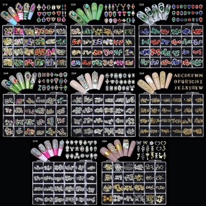 24-Gitter Nagelkunst-Set mit Legierungs-Anhängern und funkelnden Strasssteinen für DIY