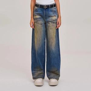 Distressed wide-leg straight denim jeans in dark blue with vintage wash and cross belt