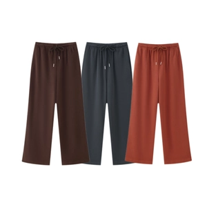Dreiteiliges Set aus Strickhosen mit hoher Taille und Kordelzug in verschiedenen Farben