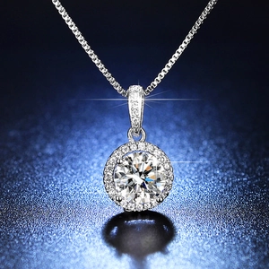 Classic 1-carat moissanite halo pendant necklace in S925 silver with starfire sparkle