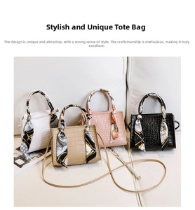 Détail de quatre mini sacs cabas à texture crocodile avec anses en foulard