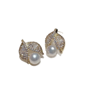 Elegant gold leaf pearl earrings with sparkling zircon crystals for women