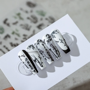Faux ongles cercueil longs style encre de bambou et calligraphie fini blanc mat