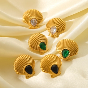 Scallop-shaped 18K gold stainless steel earrings with zircon inlay in green and black