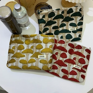 Mushroom Pattern Makeup Bag Polyester Jacquard Fabric Vintage Cosmetic Pouch For Travel Home Storage Women Organizer Zip