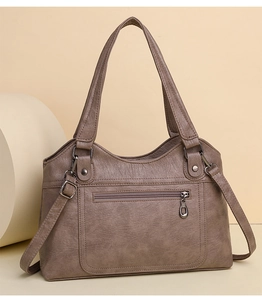 Sac fourre-tout en similicuir marron avec doubles poignées et détail de fermeture