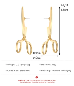 Detailed size specifications for gold scissor-shaped alloy earrings with weight information