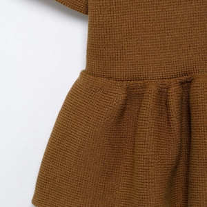 Brown knitted short sleeve top with sweet doll collar and detailed pleated hemline