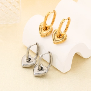 Paire de boucles d'oreilles créoles coeur en acier inoxydable doré 18 carats et argent