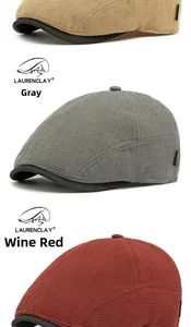 Bérets en maille respirante en beige, gris et bordeaux avec détails de bord contrastés