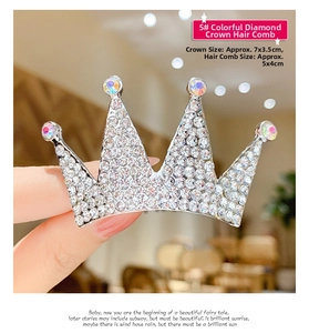 Dettaglio del pettine a corona con strass per bambine che mostra dimensioni 7x3,5 cm e scala