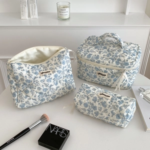 Floral Quilted Cotton Cosmetic Bag Large Capacity Portable Makeup Organizer Zipper Closure Pouch Women Travel Daily Storage
