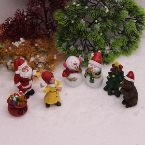 Set de figurines miniatures de Noël en résine avec Père Noël, bonhomme de neige et sapin