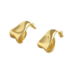 Irregular 18k gold plated geometric C-shape stud earrings with liquid metal design