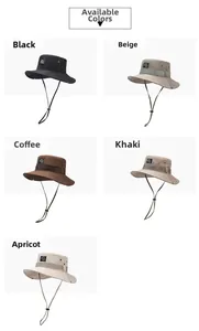 Détail de cinq chapeaux de soleil d'extérieur avec cordons réglables et aérations