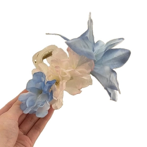 Pince à cheveux fleur en tissu élégante dégradé bleu et rose blanc pour la mode du printemps