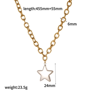 Dettaglio collana con stella con misure 455mm più 55mm e larghezza catena di 6mm