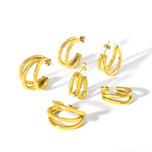 Set of 18K gold-plated C-shaped stainless steel claw earrings with layered design