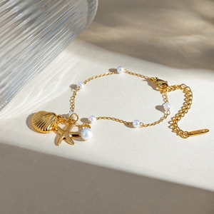18K gold stainless steel bracelet with white pearl, starfish and seashell pendants