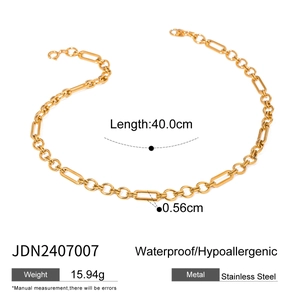 Detail of 40cm gold stainless steel chain necklace with technical size specifications