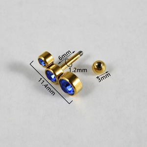 Clou d'oreille doré 16G en acier inoxydable avec trois pierres CZ bleues et mesures