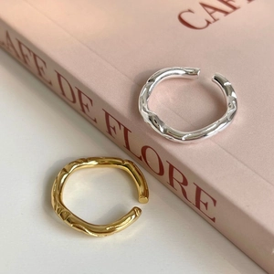 Minimalist 925 sterling silver open rings with wavy texture in gold and silver finish