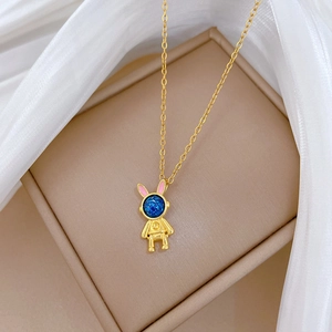 Goldene Astronaut Hasen Halskette mit blauem Glitzer Visier und glänzenden Kristallen
