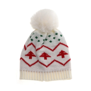 Bonnet tricoté enfant crème avec motif sapin rouge et pompon blanc en fausse fourrure