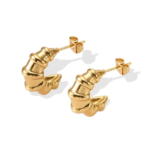 Minimalist 18K gold plated stainless steel croissant hoop earrings for women