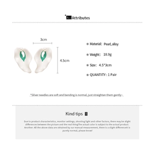 Detailed spec chart for calla lily pearl earrings showing 4.5x3cm size and alloy material