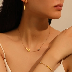 Bijoux En Acier Inoxydable Croix Collier Bracelet Cheville Boucles Oreilles Avec Zircon Accessoires Mode Élégants Pour Femmes