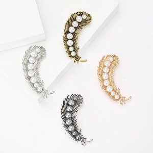 Feather Shape Brooch Alloy With Faux Artificial Pearl Elegant For Suits Coats Fashion Jewelry Gift For Women Girls Accessory
