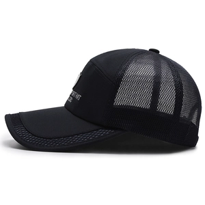 Men's breathable black mesh baseball cap with sun protection and classic embroidery