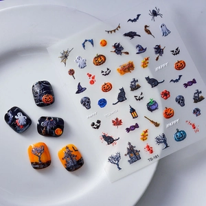 3D-geprägte Halloween-Nagelaufkleber mit Kürbissen, Geistern und schwarzen Katzenmotiven