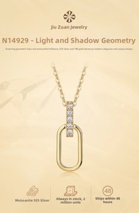 Detail view of U-shaped 925 silver pendant with moissanite stones and 18K gold finish