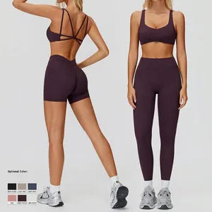 Ensemble de yoga violet pour femme avec brassière et short de sport taille haute