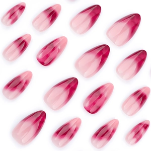 Faux ongles amande dégradé rouge minimaliste avec effet de texture marbre aquarelle