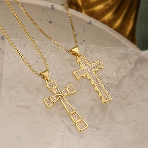 Cross Pendant Necklace 18K Gold Plated Copper Zircon Simple Fashion For Women Clavicle Chain