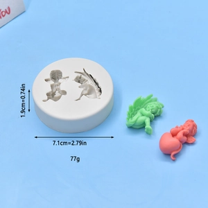 Stampo rotondo in silicone con due angioletti per creare saponi, candele e fondente