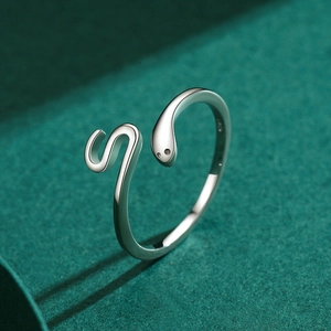Elegant S925 sterling silver snake open ring with minimalist flexible design for women