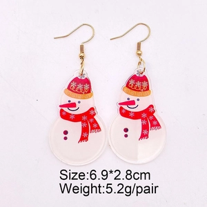 Detailed view of snowman acrylic earrings with size 6.9*2.8cm and weight 5.2g measurement
