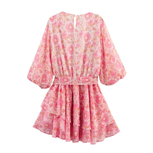 Abito in chiffon floreale rosa con maniche a lanterna e orlo a balze in stile rustico francese