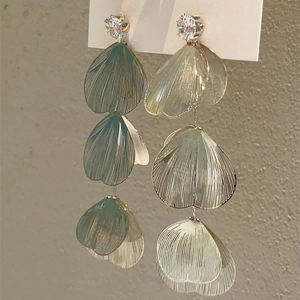 Elegant gold ginkgo leaf tassel earrings with three-tier petals and zircon studs