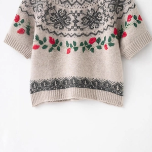Beige Fair Isle knit short sleeve sweater with red flower floral embroidery